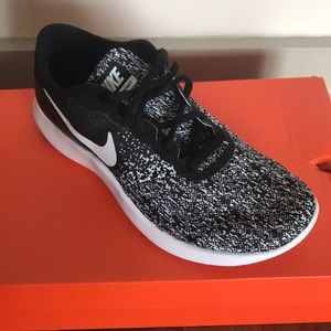 Nike Flex Contact - Brand new - never worn!
